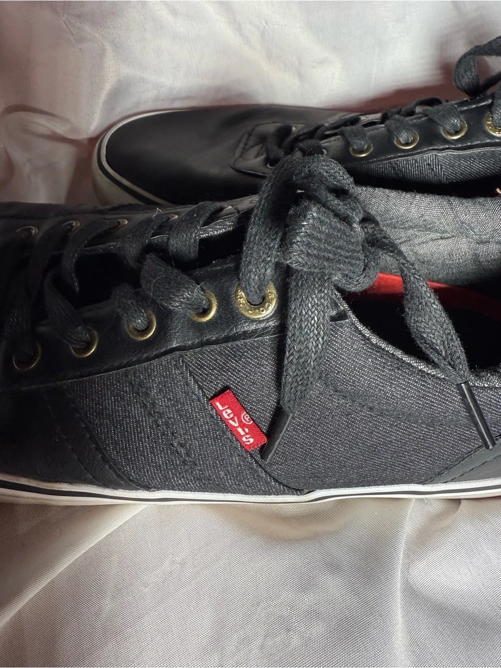 Levi's Black and Brown Low-Top Lace-Up Sneakers- size 11